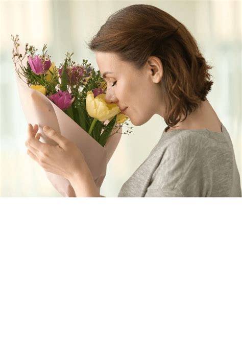 International Flower Delivery: Send Flowers With FloraQueen.